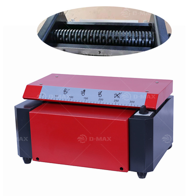 Отходы из гофрированного картона Картонная пластинка Shredder на 6 м / мин Скорость для легкой эксплуатации
